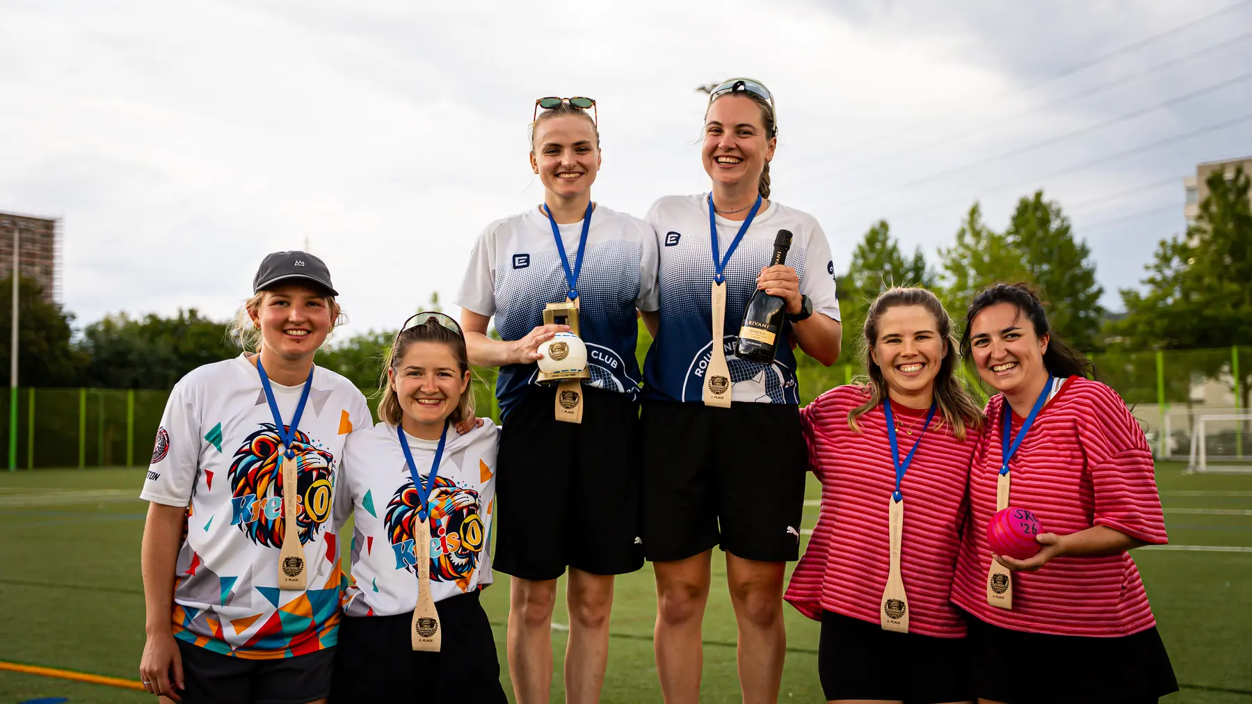The top three Basic/Intermediate Women’s teams with their medals